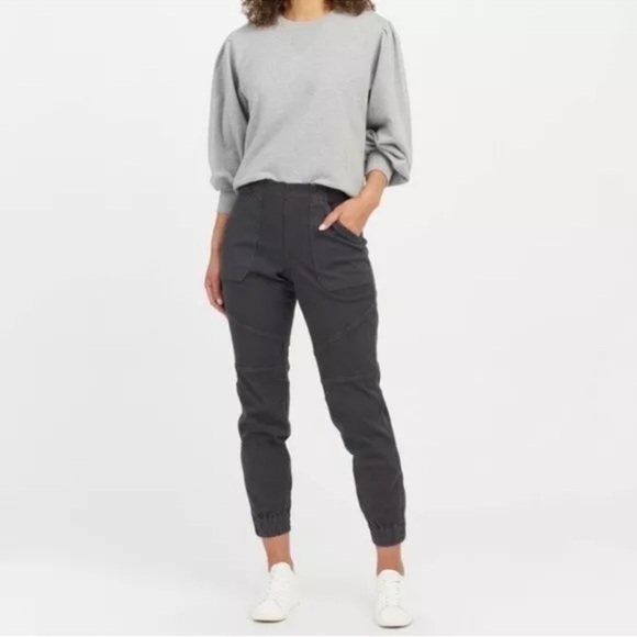 Spanx Stretch Twill Cargo Jogger Size L In Washed Black NWT - Picture 2 of 6
